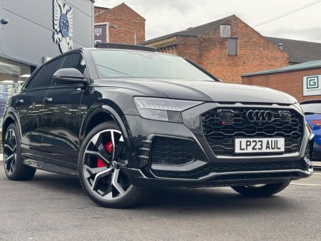 AUDI RSQ8