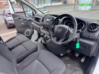 VAUXHALL VIVARO
