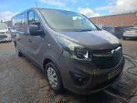 VAUXHALL VIVARO