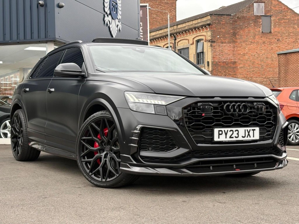 2023 Audi Rsq8